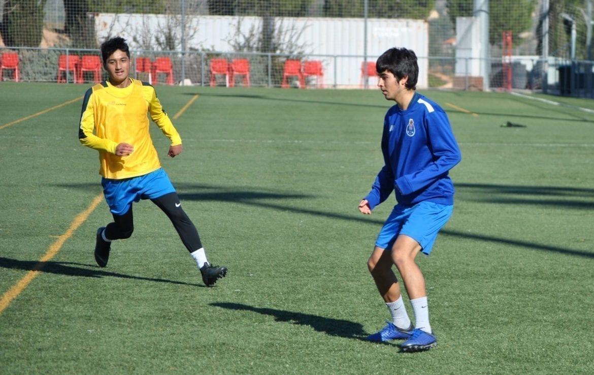 entrenamiento jugador chileno de la academia