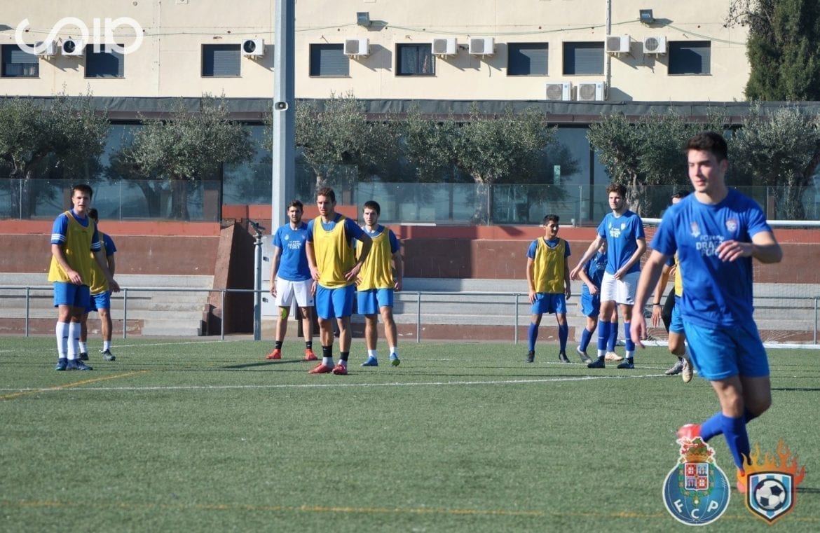 entrenamiento-academia-internacional-de-futbol-en-españa