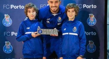 Alex Tellez jugadores del primer equipo de FC Porto 1024×684 (1) jugadores del primer equipo de FC Porto