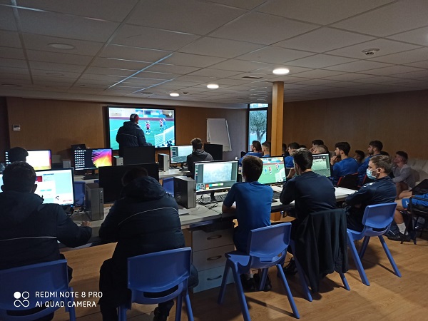 ZONE D'ANALYSE DU CENTRE DE HAUTE PERFORMANCE SOCCER INTER-ACTION