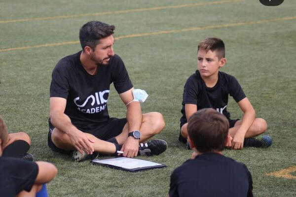 EDUCACIÓN Y FÚTBOL VAN DE LA MANO