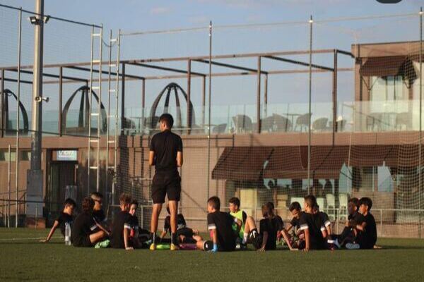 EDUCACIÓN Y FÚTBOL VAN DE LA MANO