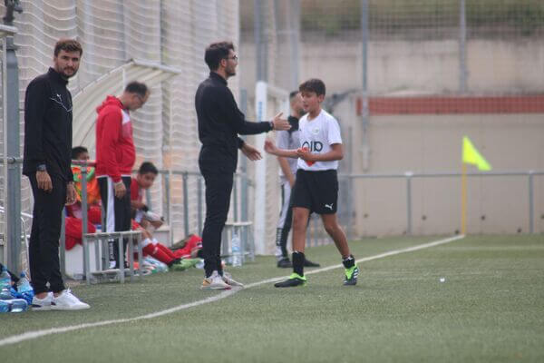 EDUCACIÓN Y FÚTBOL VAN DE LA MANO