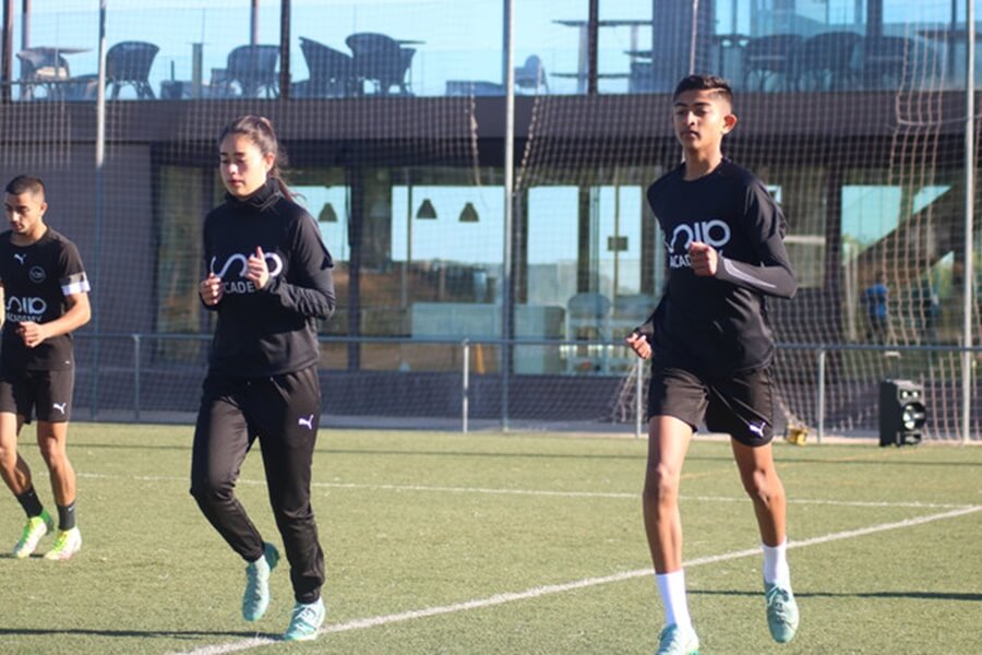 WOMEN'S FOOTBALL ACADEMY IN SPAIN