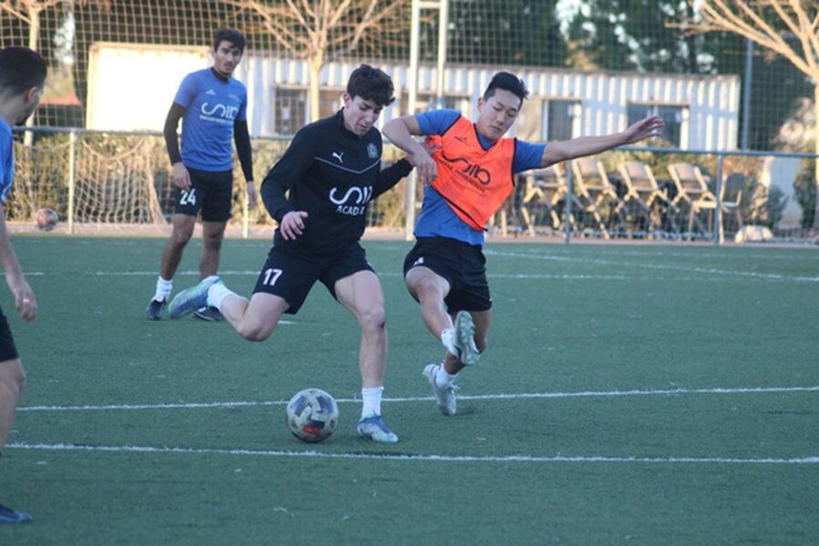 <strong>¿CÓMO SER FUTBOLISTA PROFESIONAL EN ESPAÑA?</strong>