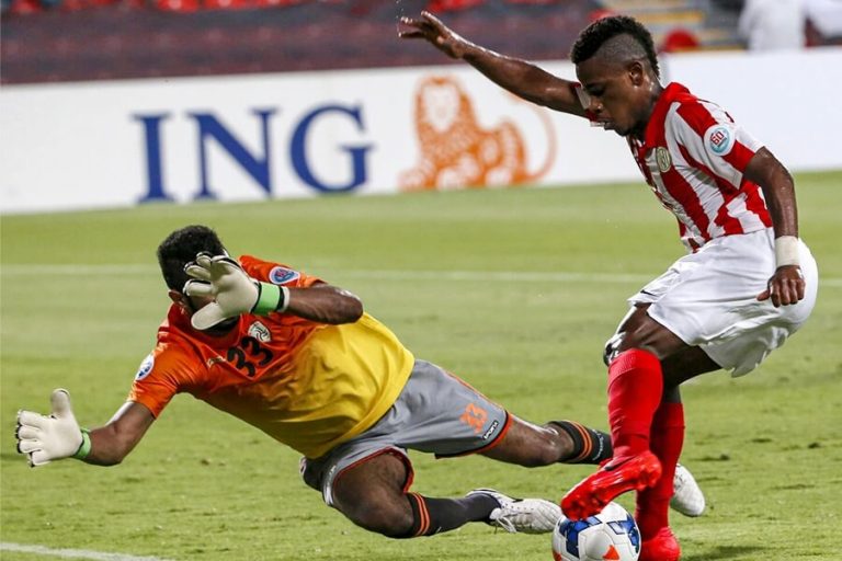 ASÍ ES LA LIGA DE FÚTBOL DE EMIRATOS ÁRABES UNIDOS