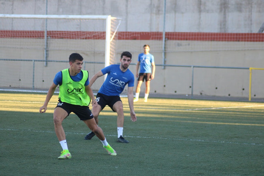 TRIALS OF FOOTBALL TO PLAY IN THE THIRD DIVISION RFEF