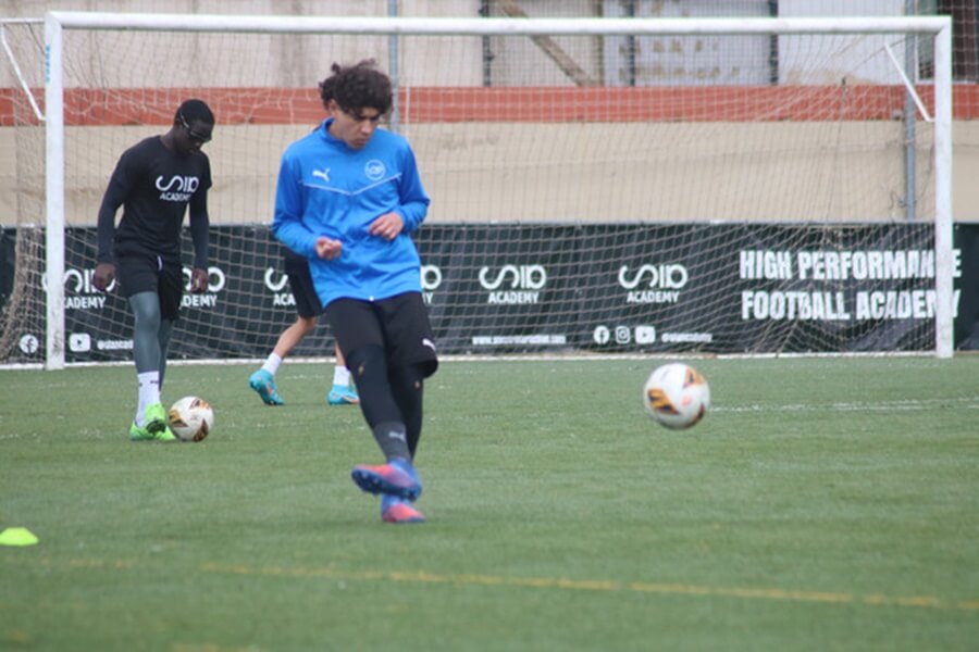 CHILEAN FOOTBALLER EXPLAINS HIS EXPERIENCE AT THE SIA ACADEMY AT THE JUNIOR COLLEGE IN ARICA