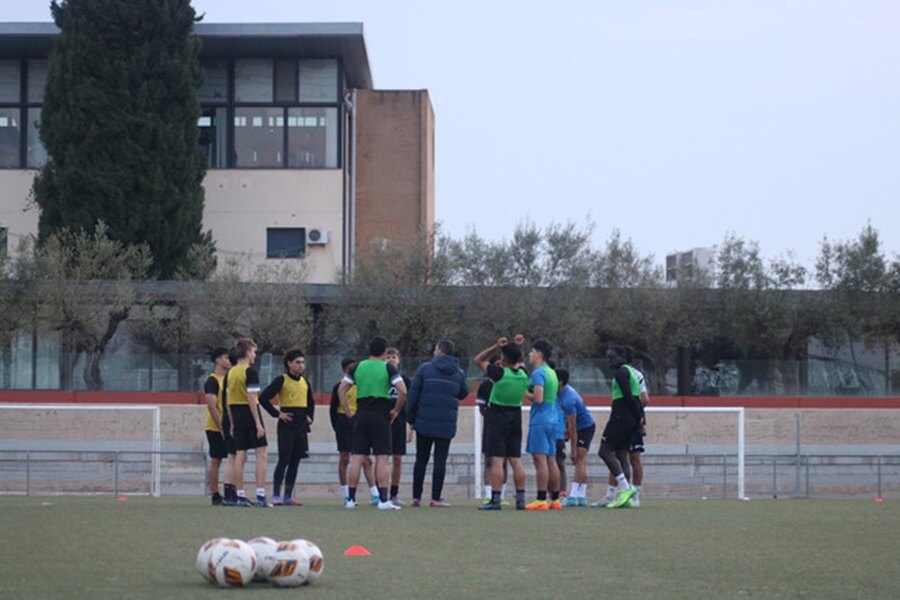 TODO LO NECESARIO PARA SER FUTBOLISTA PROFESIONAL EN ESPAÑA