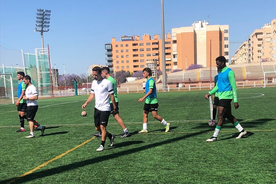 NAIM, SIA ACADEMY PLAYER TRAINS WITH ELCHE CF