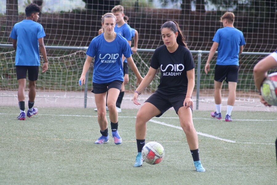 NUTRICIÓN Y RENDIMIENTO DEPORTIVO EN FÚTBOL FEMENINO