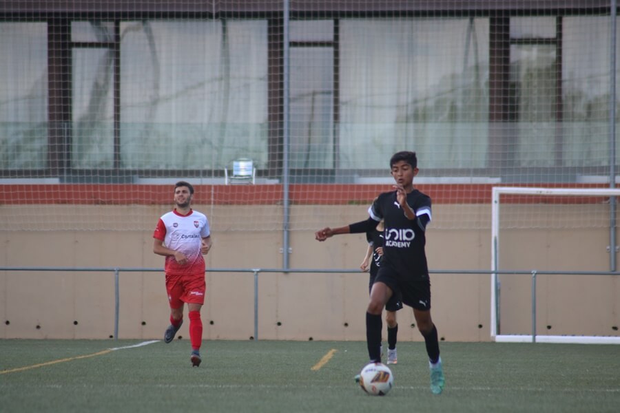 COMMENT ÊTRE FOOTBALLEUR PROFESSIONNEL