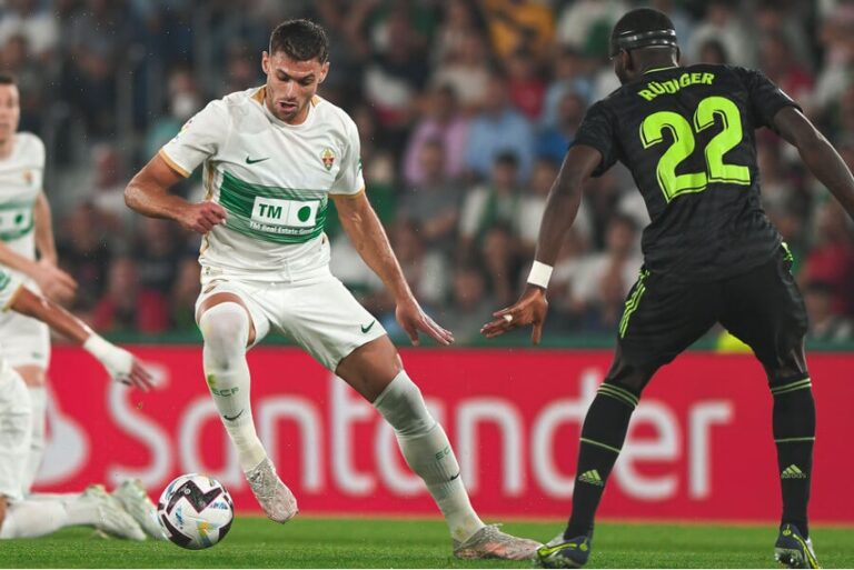High-Quality Elche Vs Real Madrid: Spanish La Liga Stats & Head-to-head Moment for Your Screen High-Quality Elche Vs Real Madrid: Spanish La Liga Stats & Head-to-head Moment for Your Screen