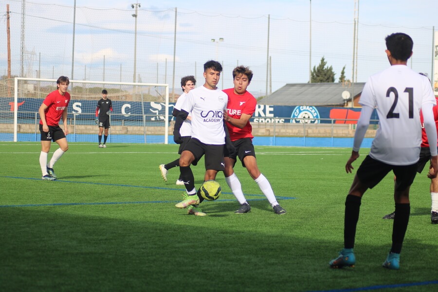 SIA Academy juega contra academia ETURE Sports