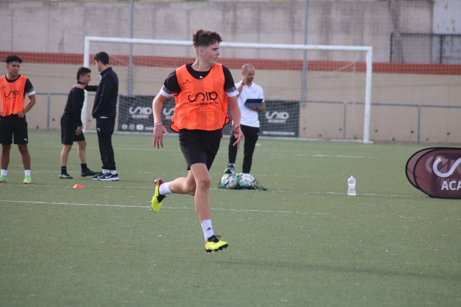 CÓMO SER JUGADOR PROFESIONAL CON SOCCER INTER-ACTION 