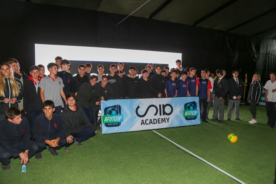 SIA Academy se alía con AFUTCOP para potenciar el fútbol escolar en Chile