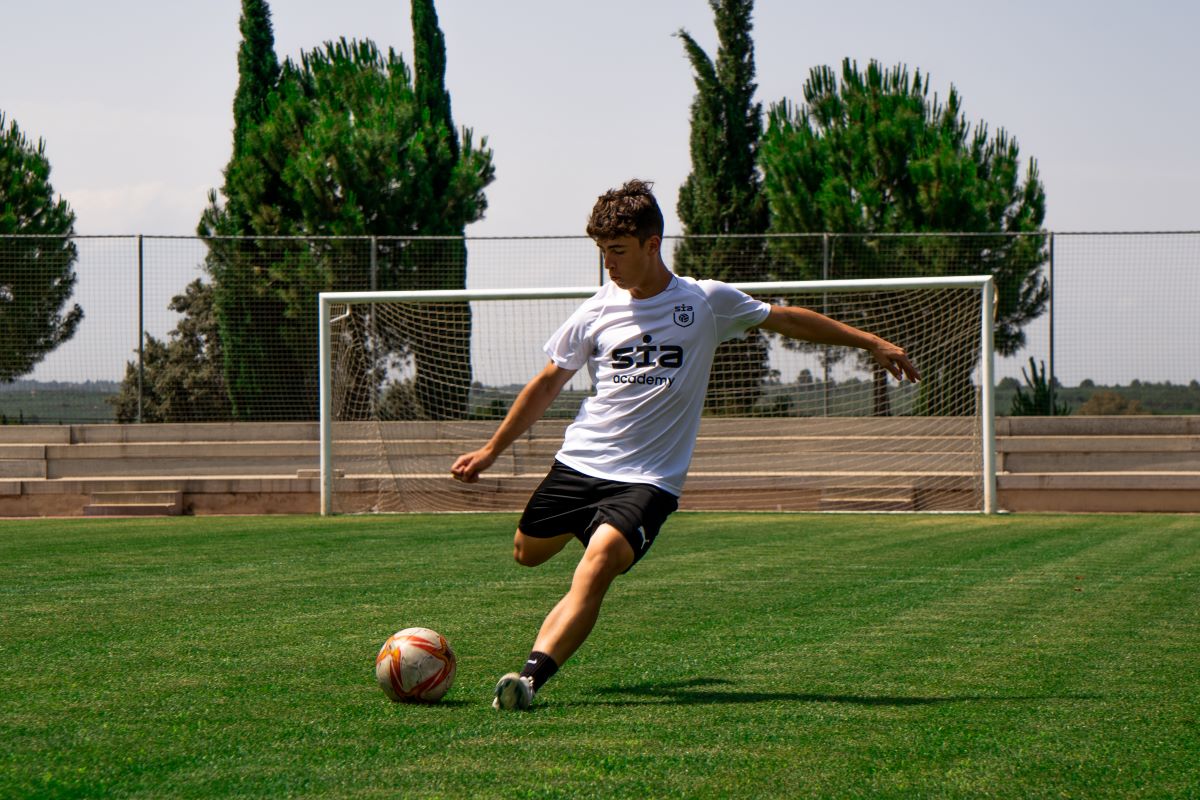 The best choice in Spain International football academy for training