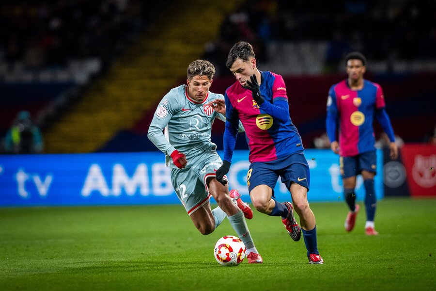 Pedri y Giuliano en el partido de ida de semifinales de la Copa del Rey.