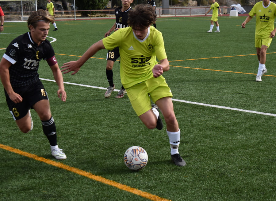 Los padres pueden ayudar a sus hijos en el mundo del fútbol.