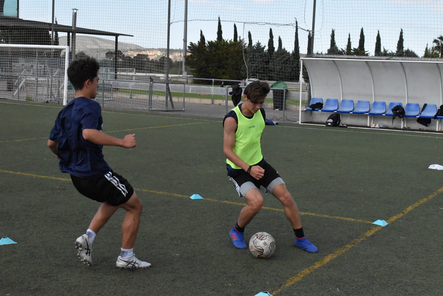 How to effectively train one-on-one defensive skills.