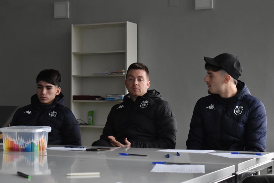 Superar el miedo a fallar en el fútbol: jugar sin cadenas, aprender sin miedo.