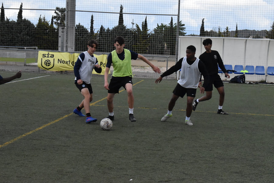 Cómo afrontar la frustración y la falta de minutos en el fútbol.
