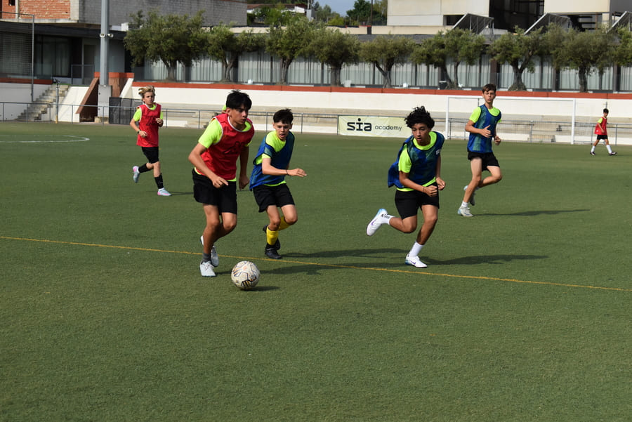 El pivote defensivo: el eje silencioso del fútbol moderno.