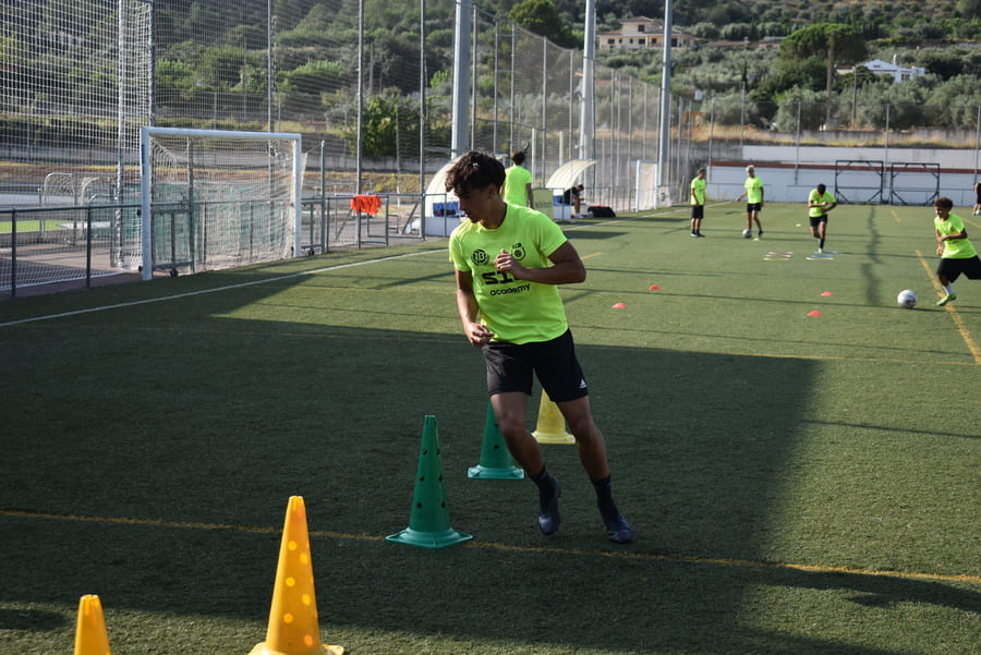 Clear goals in football: the key to progress toward professionalism.