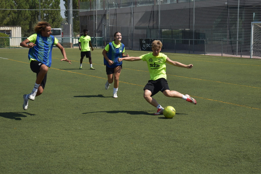 Football players of the future: this is the top 7 qualities scouts look for.