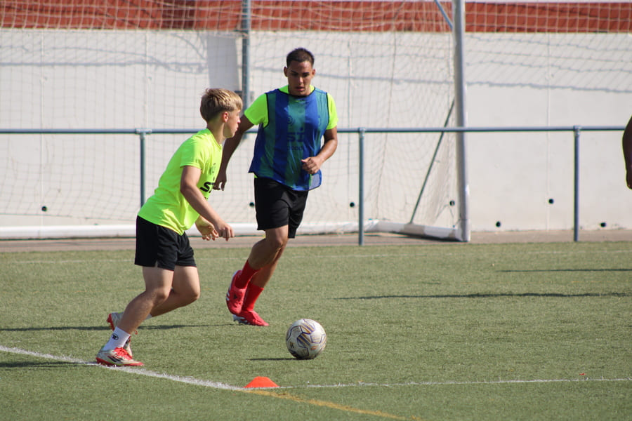 Errores que frenan el progreso en un futbolista joven: top 7 según la experiencia de SIA Academy.