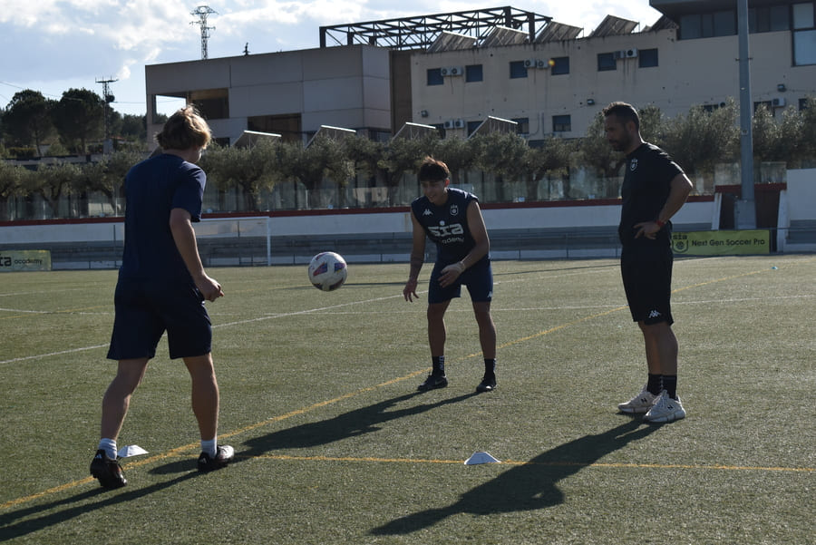 Cómo fijar objetivos realistas en una carrera futbolística.