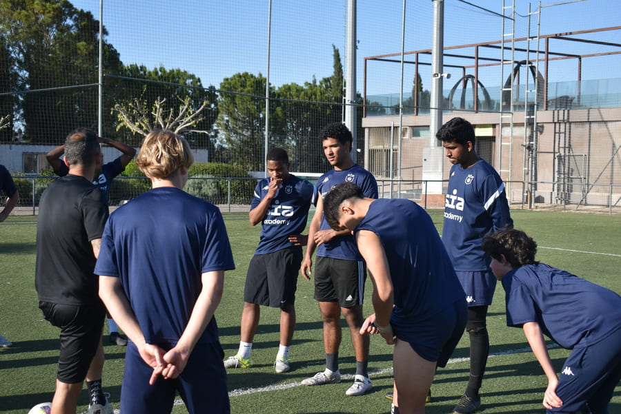 Fútbol juvenil: ¿cuántas horas debe entrenar un jugador en su etapa de formación?