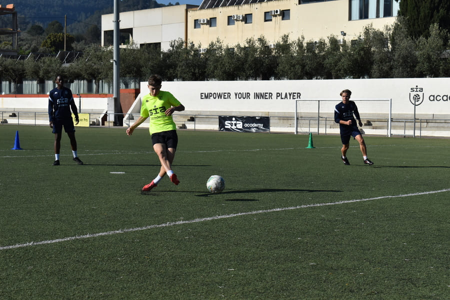 How to set realistic goals in a football career.