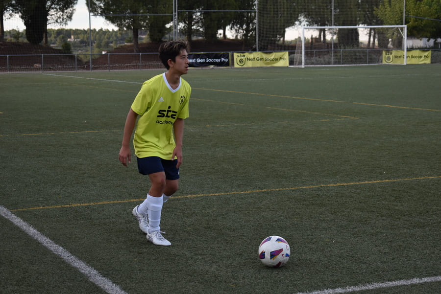 Entrenar la toma de decisiones en el fútbol: el secreto del jugador inteligente.