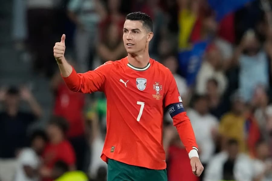 Spain consolidates its dominance on the road to the 2026 World Cup with a 4-0 win over Bulgaria and a perfect qualifying record.