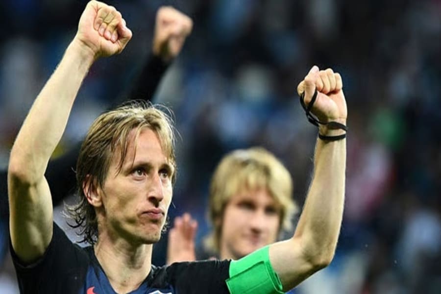 Footballers who inspire: 10 lessons for young people who dream of reaching the top.