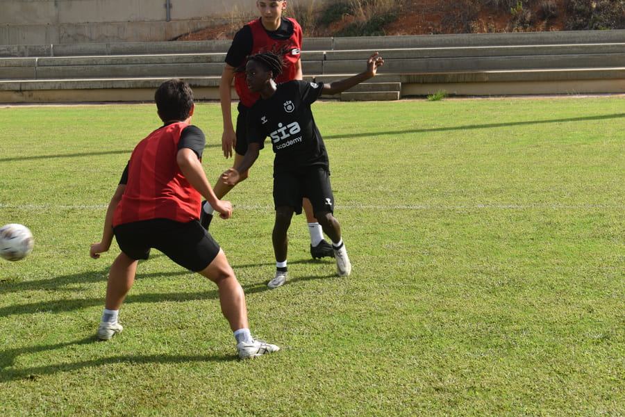Entrenamiento invisible: cómo los micro-movimientos mejoran la eficiencia en el fútbol.