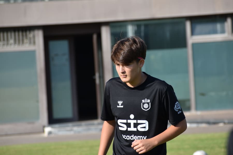 Intelligent endurance: how to train your body to last longer without exhaustion in football.