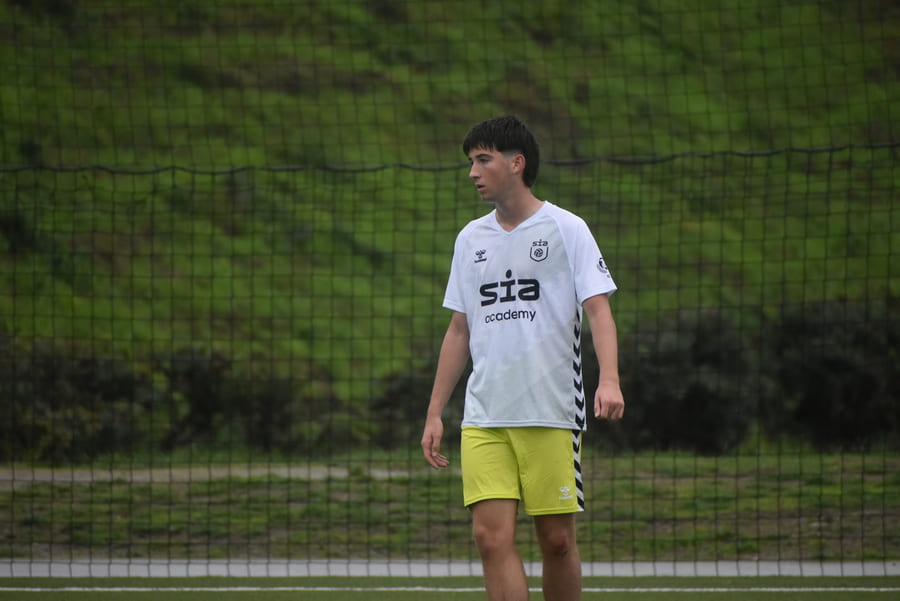 Cómo la música influye en la concentración y el rendimiento en el fútbol.