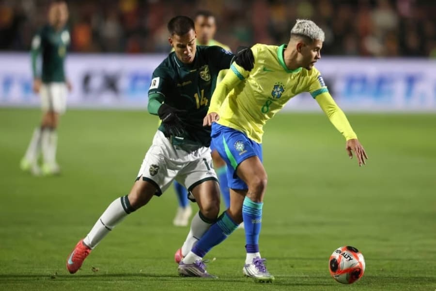 The influence of climate and the playing surface in football.