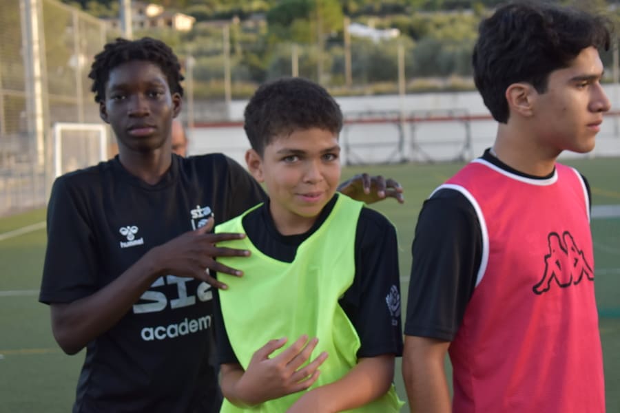 Neuroplasticity and football: how a player’s brain changes with training.