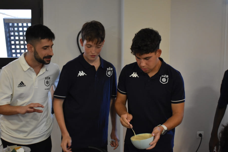 Por qué la nutrición emocional define la regularidad de un futbolista.