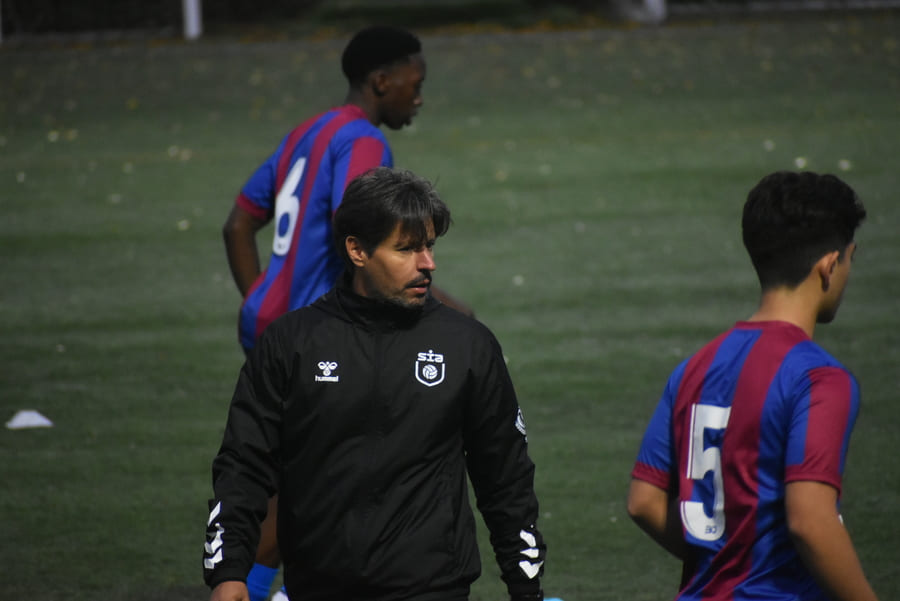 Positive communication as a tactical advantage in football: how tone of voice changes the team’s reaction.