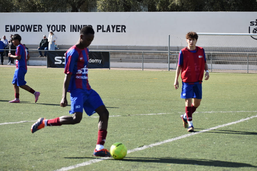 Cómo entrenar la inteligencia espacial en futbolistas jóvenes.