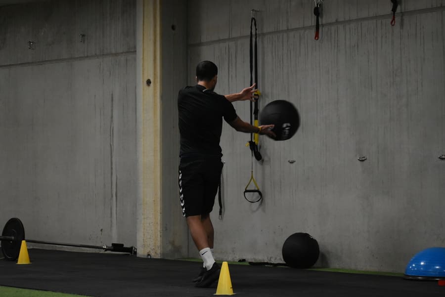 Physical preparation for young football players: how to combine fun and performance.