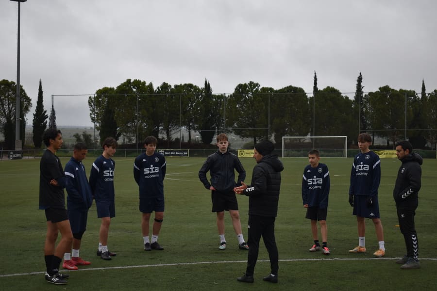 Disciplina vs motivación: qué necesita realmente un jugador de fútbol para progresar.