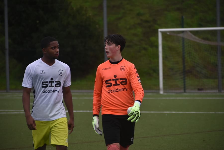 Nutrition pre and post training: practical examples for football.