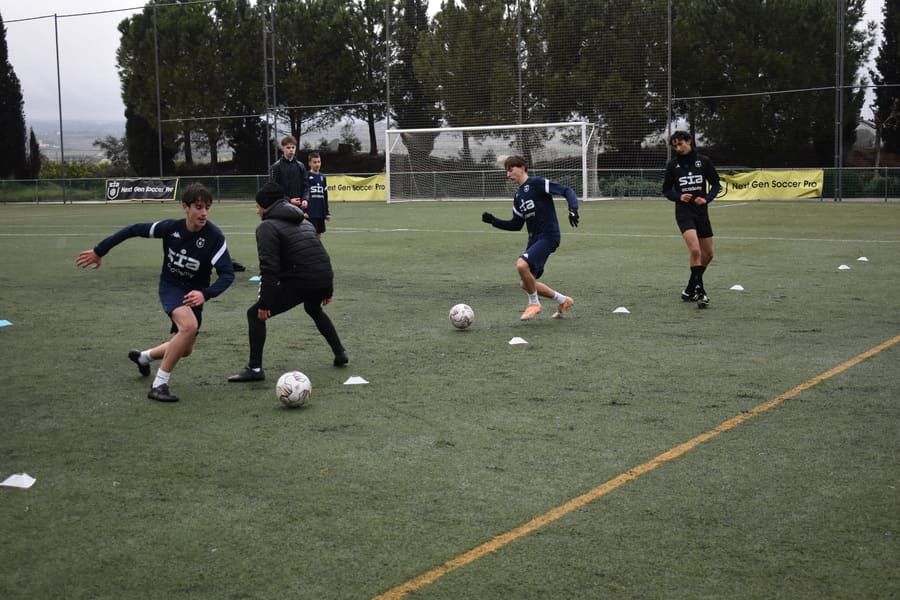 How to adapt training to different ages and stages of development in football.