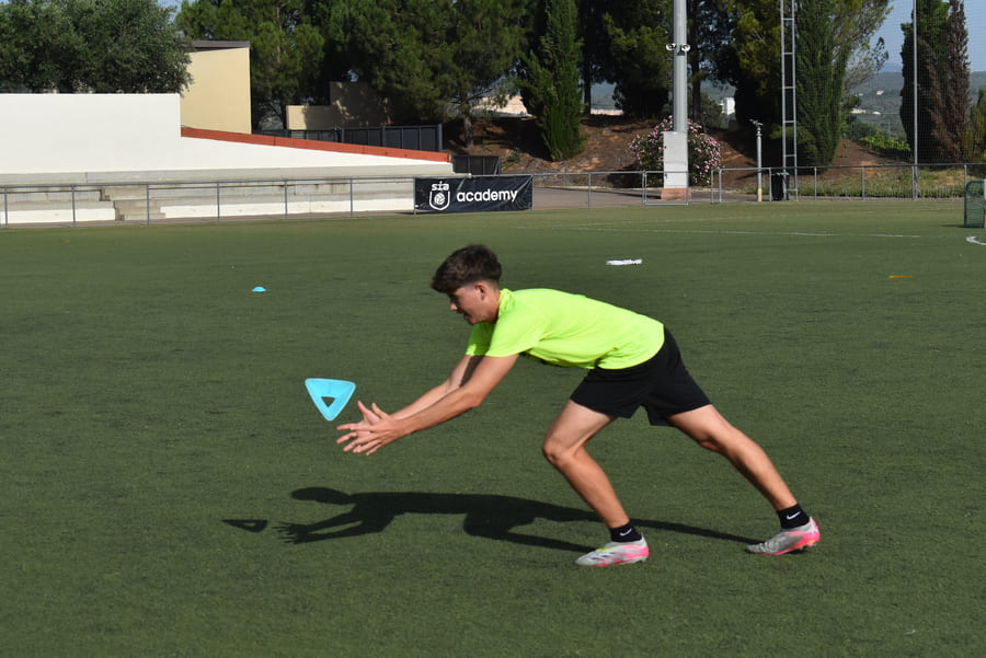 Coordination as the foundation of football performance