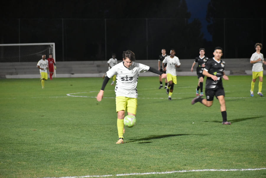 Fuerza vs. velocidad en el fútbol formativo: equilibrio según la edad.